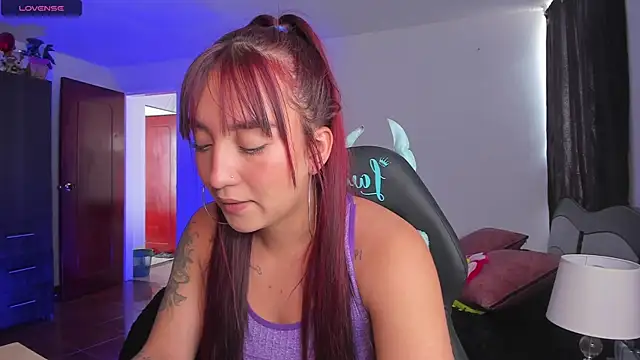 Snapshot of _Tammyy chatting on January 2025 04:52:02 PM  Tammyy online show from January 2025 04:52:02 PM