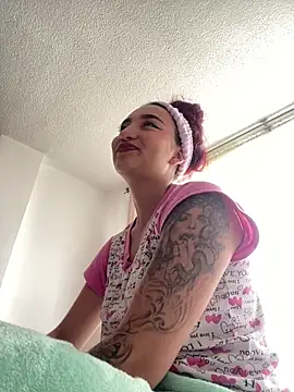 Snapshot of _Tammyy chatting on February 2025 07:14:01 PM  Tammyy online show from February 2025 07:14:01 PM