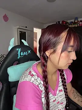 Snapshot of _Tammyy chatting on March 2025 07:10:01 PM  Tammyy online show from March 2025 07:10:01 PM