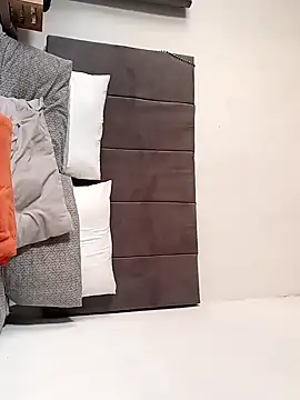 BLACK BOTTOM03 online show from November 2025 10:29:01 AM