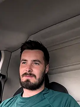 Snapshot of Brightspark22 chatting on April 2026 08:15:02 AM Brightspark22 online show from April 2026 08:15:02 AM