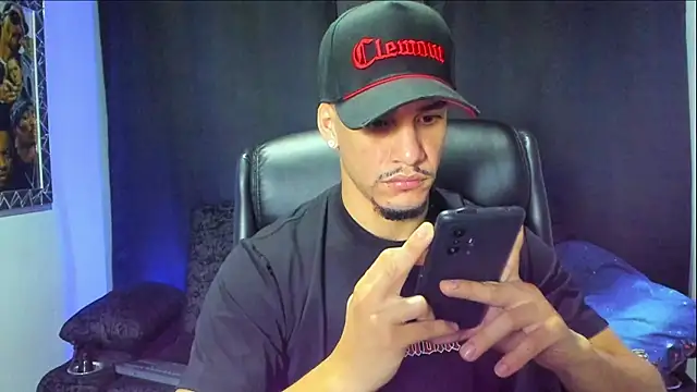 jhonnysnow17 online show from November 2025 01:09:02 AM