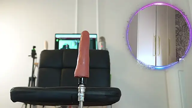 Snapshot of Miss69Ri99 chatting on March 2026 06:28:02 AM Miss69Ri99 online show from March 2026 06:28:02 AM