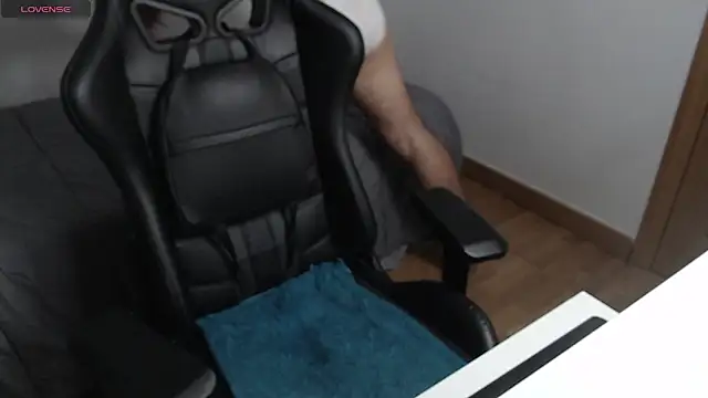 cutehairymacho online show from December 2024 11:45:02 AM