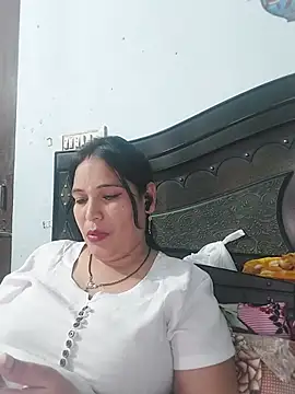 Poojabhabi101 online show from May 2026 07:48:01 AM