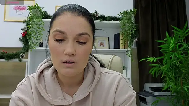 SelineSole online show from January 2025 04:16:02 PM