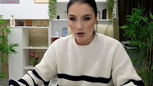 SelineSole online show from January 2025 04:51:02 PM