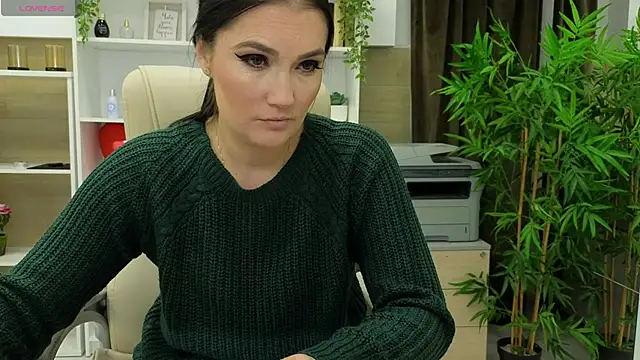 SelineSole online show from February 2025 05:18:01 PM