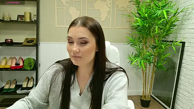 SelineSole online show from March 2025 04:53:01 PM