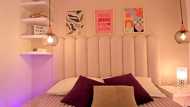 cute  cherry  online show from September 2025 08:09:01 PM