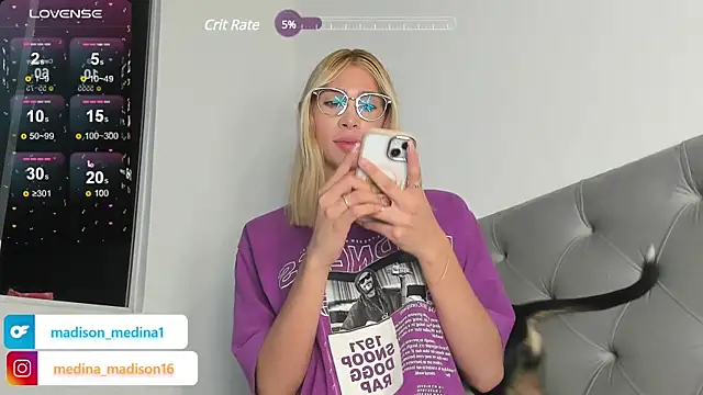 Snapshot of Madison_Medina chatting on December 2024 02:01:02 AM Madison Medina online show from December 2024 02:01:02 AM