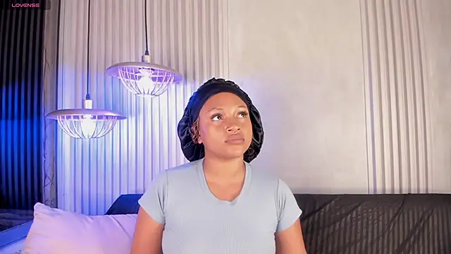 Aluna sweet online show from February 2025 10:15:01 PM