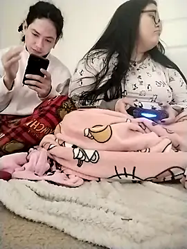 LiverandBrat77 online show from January 2026 07:11:01 PM