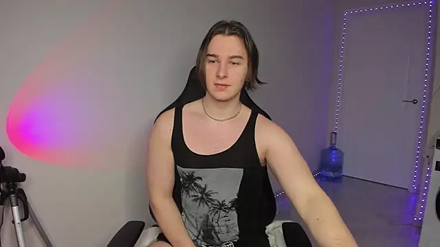 Snapshot of Vincent_Strong chatting on January 2025 07:53:02 AM Vincent Strong online show from January 2025 07:53:02 AM