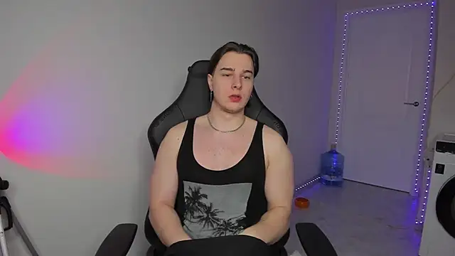 Snapshot of Vincent_Strong chatting on January 2025 07:25:01 AM Vincent Strong online show from January 2025 07:25:01 AM