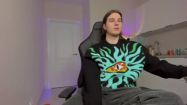 Snapshot of Vincent_Strong chatting on February 2025 07:42:02 AM Vincent Strong online show from February 2025 07:42:02 AM