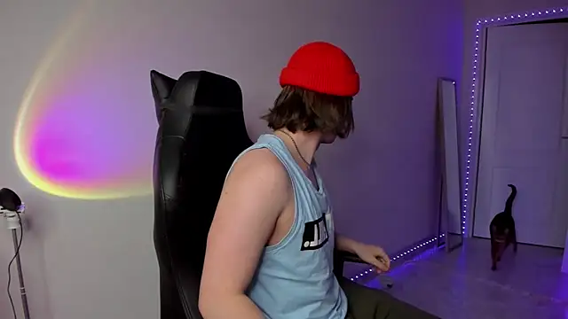 Snapshot of Vincent_Strong chatting on March 2025 01:17:02 AM Vincent Strong online show from March 2025 01:17:02 AM