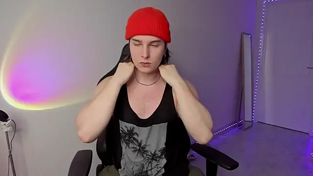 Snapshot of Vincent_Strong chatting on March 2025 04:43:02 PM Vincent Strong online show from March 2025 04:43:02 PM