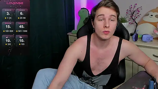 Snapshot of Vincent_Strong chatting on September 2025 01:22:01 PM Vincent Strong online show from September 2025 01:22:01 PM