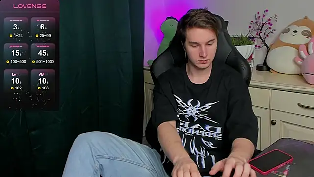 Snapshot of Vincent_Strong chatting on September 2025 01:56:01 PM Vincent Strong online show from September 2025 01:56:01 PM