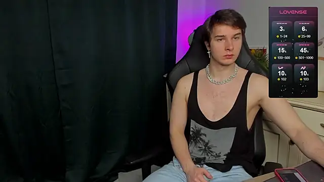 Snapshot of Vincent_Strong chatting on October 2025 07:53:01 AM Vincent Strong online show from October 2025 07:53:01 AM