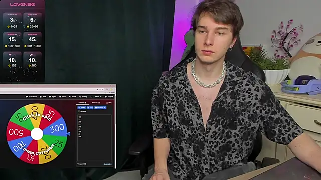 Snapshot of Vincent_Strong chatting on October 2025 09:43:02 AM Vincent Strong online show from October 2025 09:43:02 AM