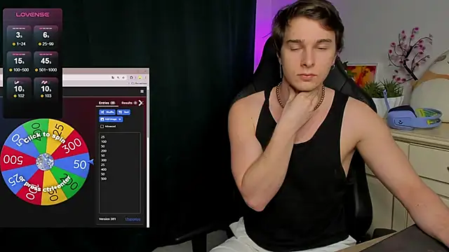 Snapshot of Vincent_Strong chatting on October 2025 07:04:02 PM Vincent Strong online show from October 2025 07:04:02 PM