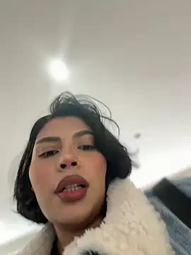 GigiiStone online show from February 2025 07:41:02 PM