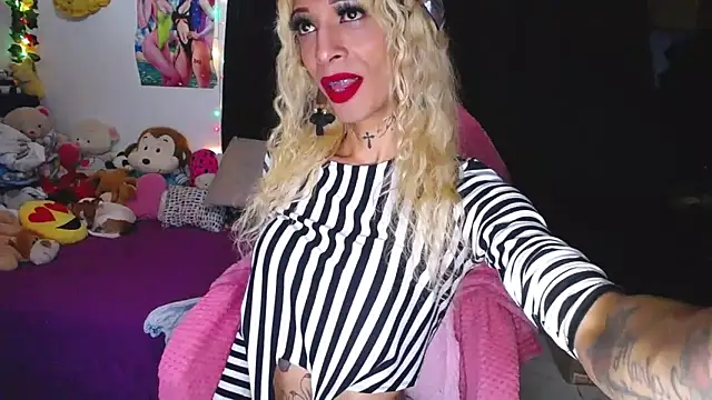 Snapshot of flaquita_corall chatting on June 2026 01:22:01 AM flaquita corall online show from June 2026 01:22:01 AM