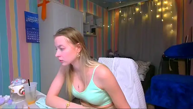 Snapshot of __Aphrodita__wow__ chatting on December 2024 01:40:01 PM   Aphrodita  wow   online show from December 2024 01:40:01 PM