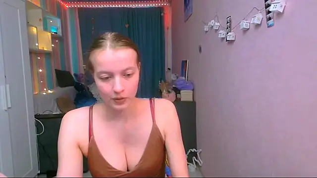 Snapshot of __Aphrodita__wow__ chatting on February 2025 12:40:01 PM   Aphrodita  wow   online show from February 2025 12:40:01 PM