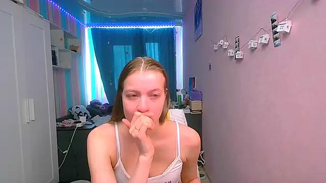 Snapshot of __Aphrodita__wow__ chatting on March 2025 12:25:01 PM   Aphrodita  wow   online show from March 2025 12:25:01 PM