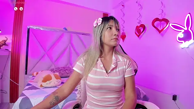 Snapshot of Happy_tits chatting on January 2025 11:06:01 AM Happy tits online show from January 2025 11:06:01 AM