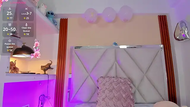 Snapshot of Happy_tits chatting on February 2025 09:58:02 PM Happy tits online show from February 2025 09:58:02 PM