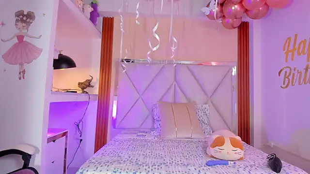 Snapshot of Happy_tits chatting on March 2025 06:48:02 PM Happy tits online show from March 2025 06:48:02 PM