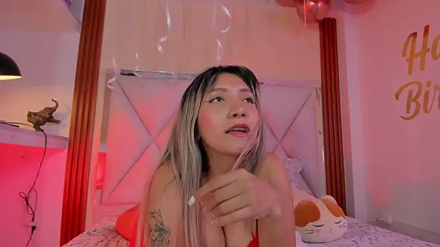 Snapshot of Happy_tits chatting on March 2025 10:29:02 PM Happy tits online show from March 2025 10:29:02 PM