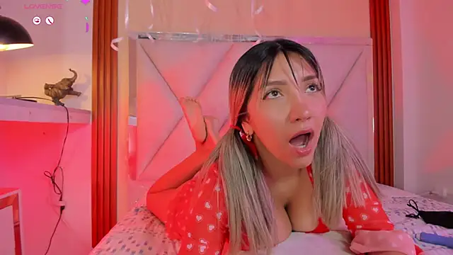 Snapshot of Happy_tits chatting on March 2025 10:39:02 PM Happy tits online show from March 2025 10:39:02 PM