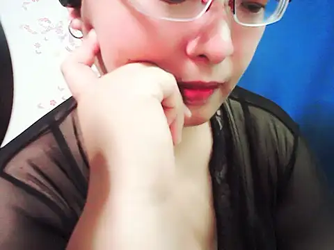 xiaorou-z online show from March 2025 03:39:01 PM