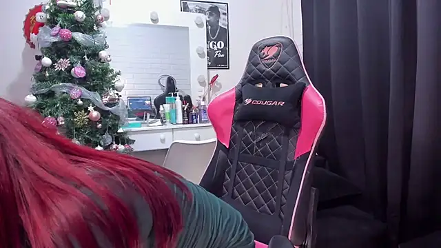 Snapshot of Cat_x1 chatting on December 2024 06:52:02 AM Cat x1 online show from December 2024 06:52:02 AM