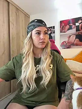 zafiro mo0n online show from January 2025 02:36:01 PM