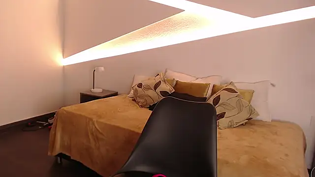 hot little bunny online show from January 2025 08:54:01 PM