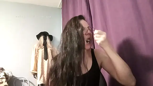 Snapshot of AlfejiRise chatting on April 2026 12:06:01 PM AlfejiRise online show from April 2026 12:06:01 PM