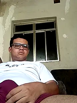 Snapshot of Novin18RJ chatting on February 2025 02:13:02 PM Novin18RJ online show from February 2025 02:13:02 PM