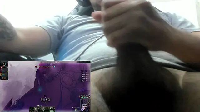 Snapshot of Novin18RJ chatting on November 2025 02:05:02 PM Novin18RJ online show from November 2025 02:05:02 PM