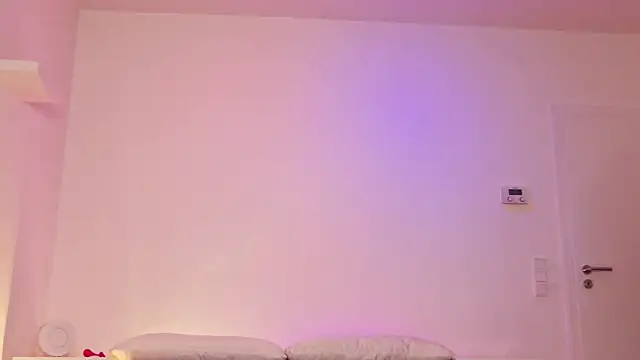 MonaLoreen online show from February 2025 06:59:02 AM