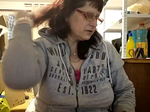 Snapshot of Samantha_Squirt@xh chatting on December 2025 02:27:01 AM Samantha Squirtxh online show from December 2025 02:27:01 AM