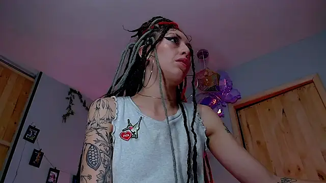 VickyJackson  online show from November 2025 10:54:02 PM