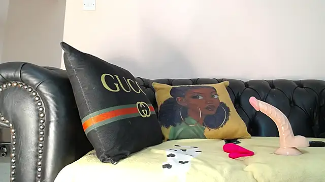 santa queenn online show from January 2025 11:31:02 AM