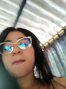 Snapshot of Yelly chatting on March 2026 01:38:02 PM Yelly online show from March 2026 01:38:02 PM