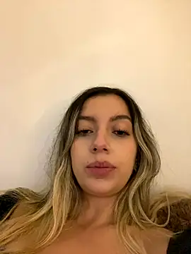 mari ana02 online show from October 2025 09:57:01 PM